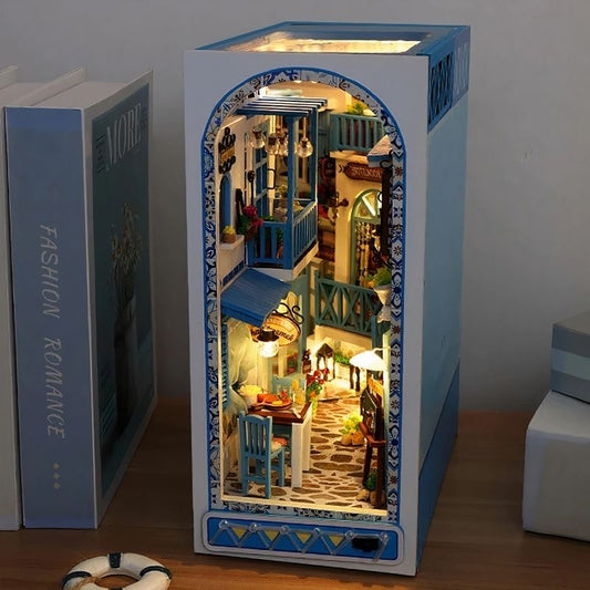Book Nook - Ruelle en Grèce