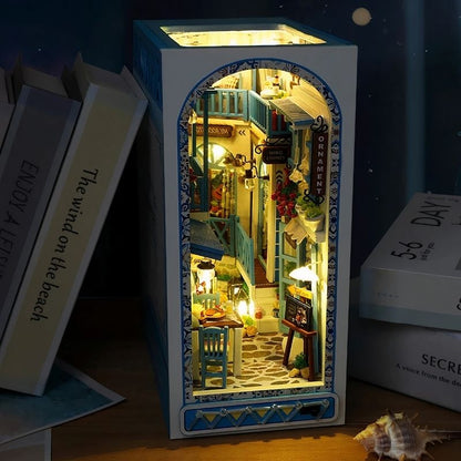 Book Nook - Ruelle en Grèce